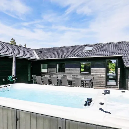 Vakantiehuis 14 Person In Vaeggerlose *