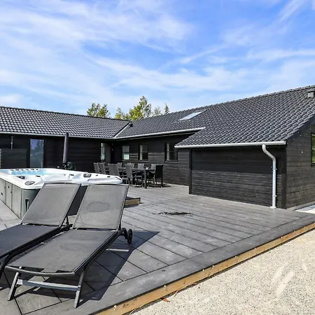 Vakantiehuis 14 Person In Vaeggerlose Bøtø By
